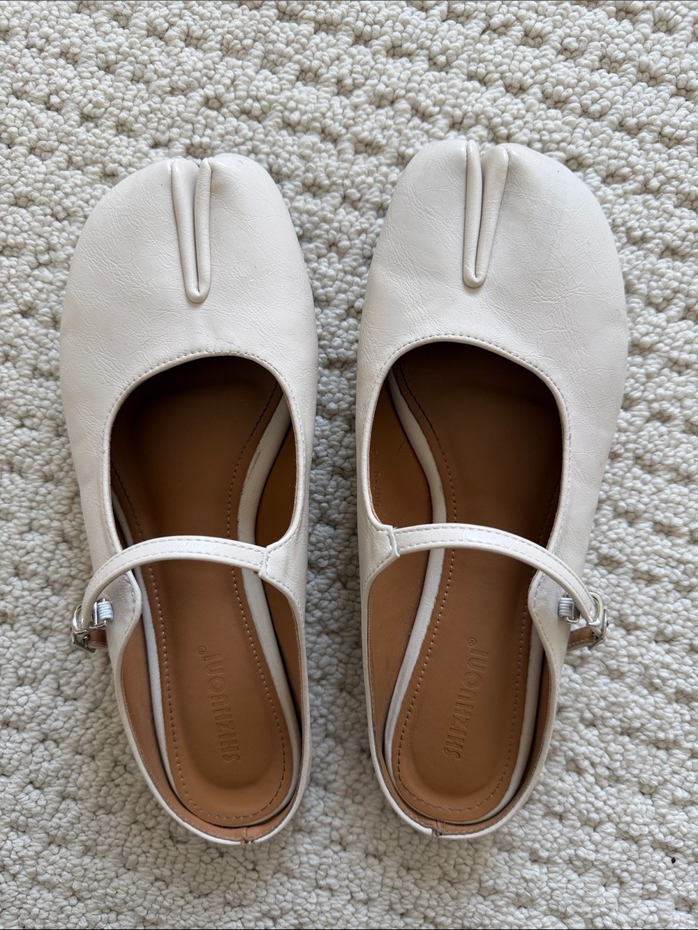 Women's Cream Mary Jane Split-Toe Ballet Flats